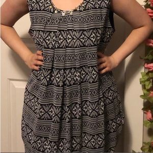 Abstract sleeveless soft blouse top shirt with attached necklace